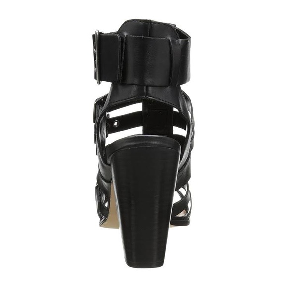 Dolce Vita Paityn Leather Sandals - Picture 4 of 9